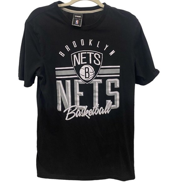 UNK NBA Men's BROOKLYN NETS Black Gray White Short Sleeve T-Shirt MEDIUM - Picture 1 of 6
